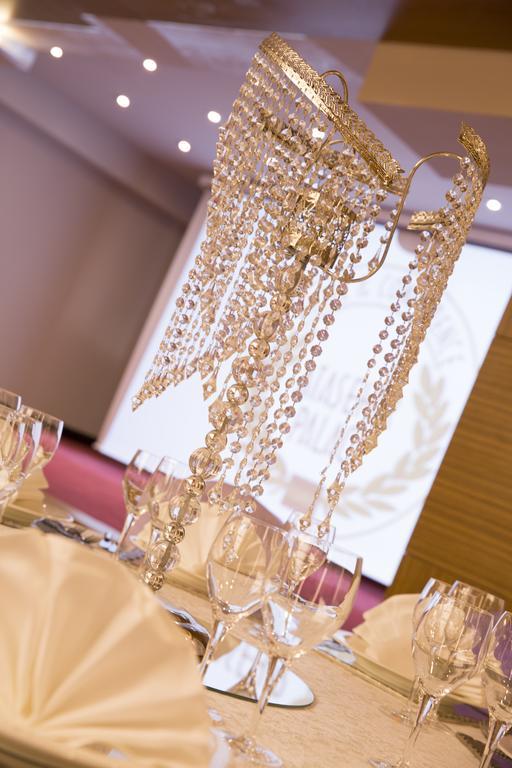 Atasehir Palace Hotel & Conference İstanbul Dış mekan fotoğraf