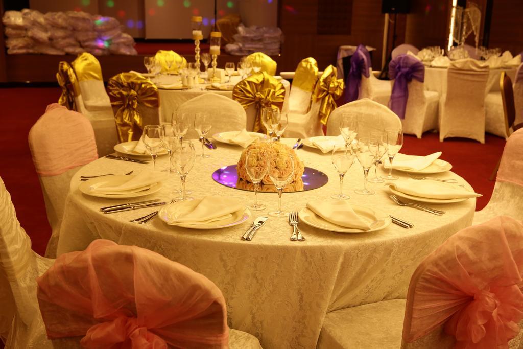 Atasehir Palace Hotel & Conference İstanbul Dış mekan fotoğraf
