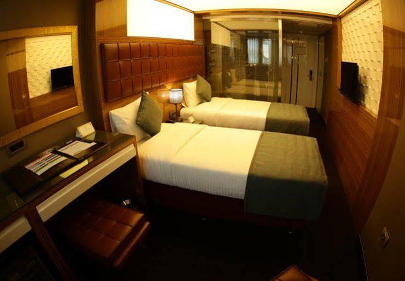 Atasehir Palace Hotel & Conference İstanbul Dış mekan fotoğraf